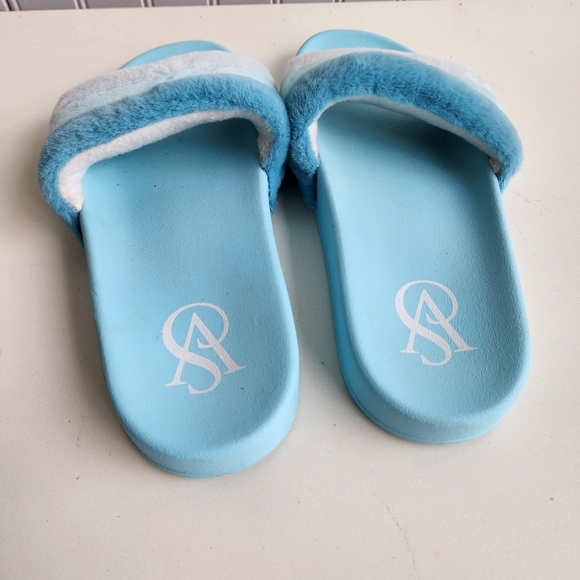 Victorias Secret Slides Sandals Aqua Blue Stripe Fur Fuzzy Slip Open Toe L 9/ 10 - Picture 3 of 7